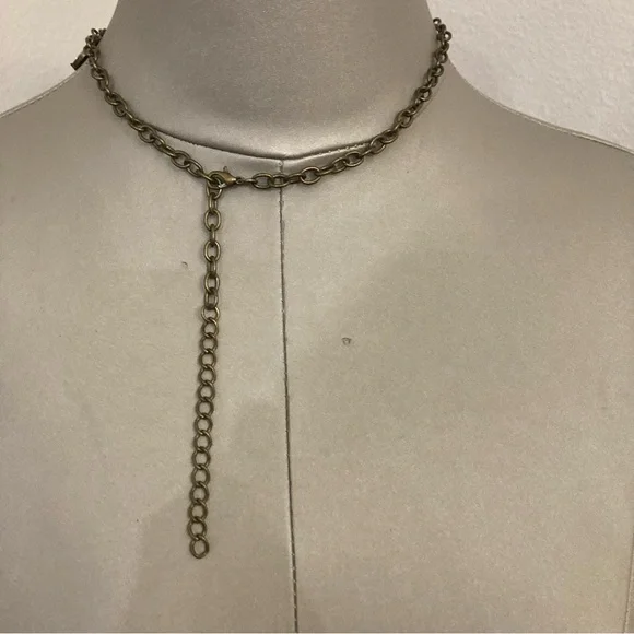 VGUC rhinestone and antique gold tone statement necklace Unbranded - Picture 5 of 6